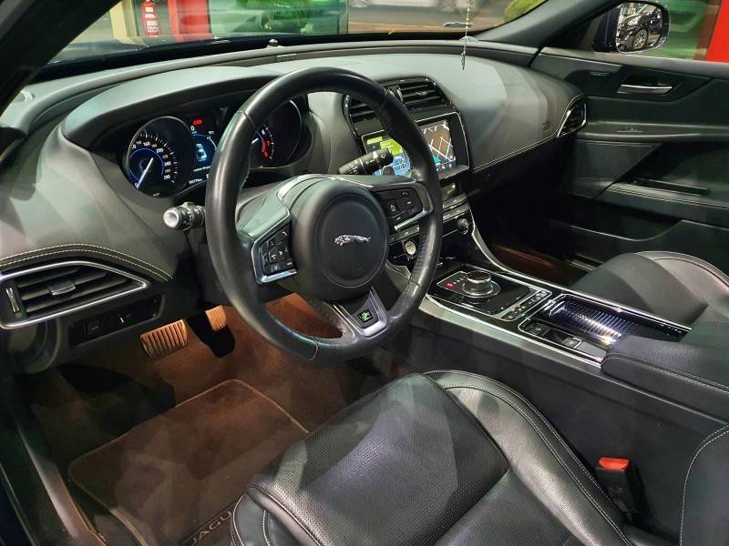 JAGUAR - XE - 2018/2019 - Azul - R$ 159.900,00