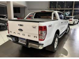 FORD - RANGER - 2013/2014 - Branca - R$ 111.800,00