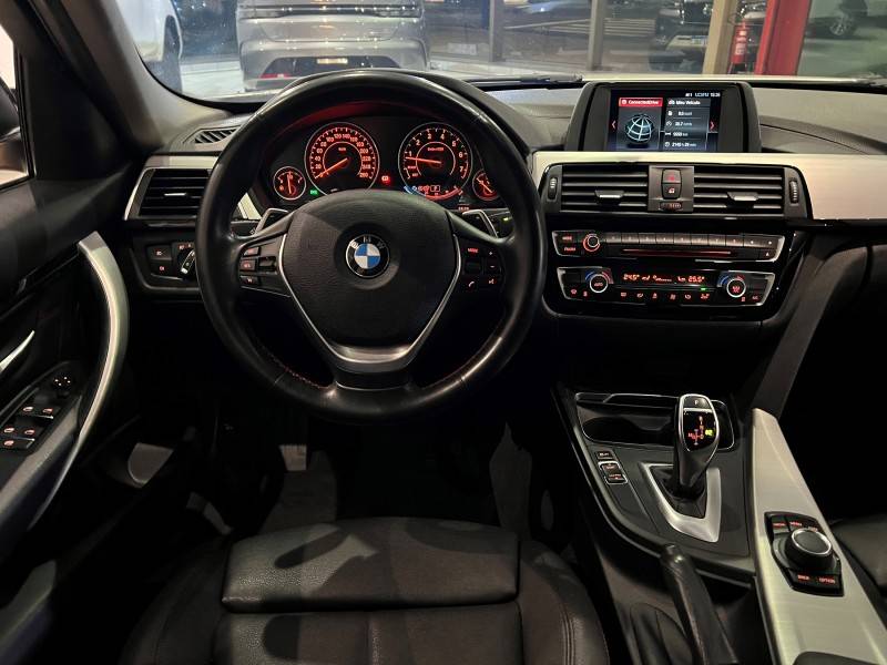 BMW - 320I - 2018/2018 - Branca - R$ 128.800,00