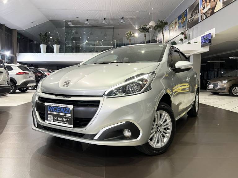 PEUGEOT - 208 - 2018/2019 - Prata - R$ 56.800,00