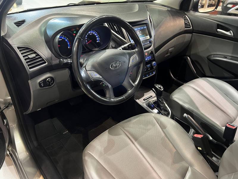 HYUNDAI - HB20S - 2018/2018 - Prata - R$ 72.800,00