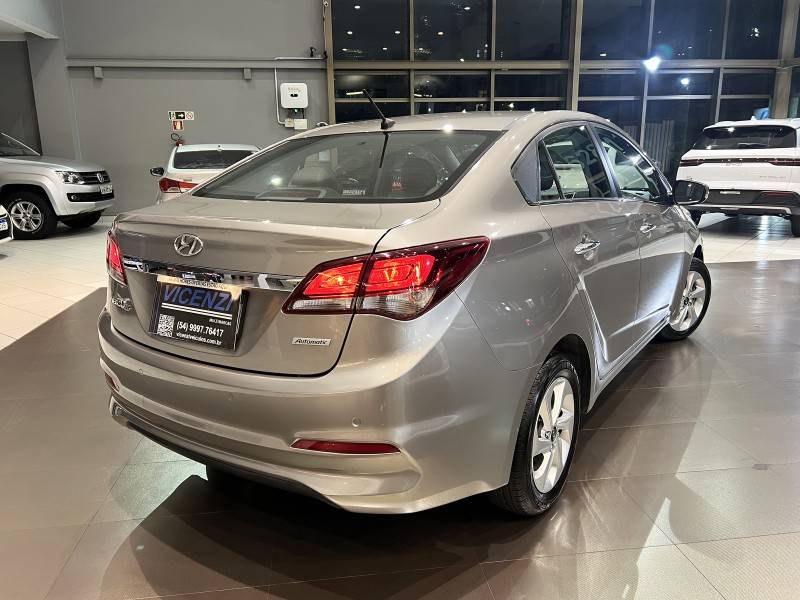 HYUNDAI - HB20S - 2018/2018 - Prata - R$ 72.800,00