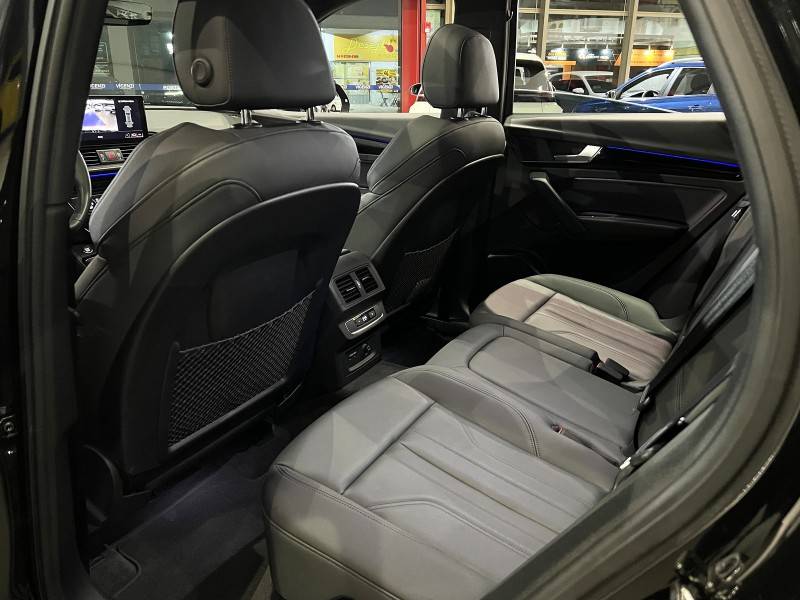 AUDI - Q5 - 2021/2022 - Preta - R$ 315.800,00