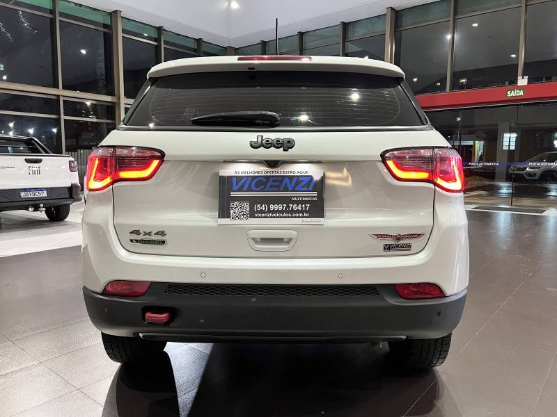JEEP - COMPASS - 2016/2017 - Branca - R$ 108.800,00