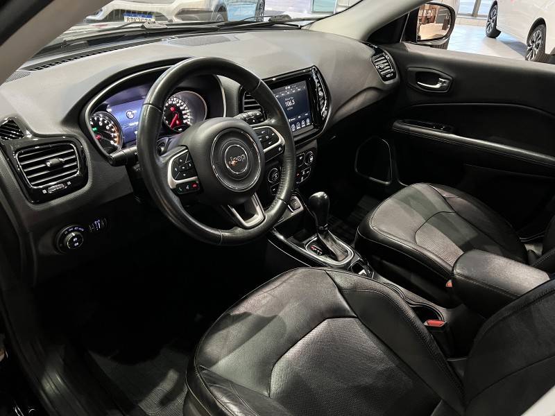JEEP - COMPASS - 2017/2018 - Preta - R$ 98.900,00