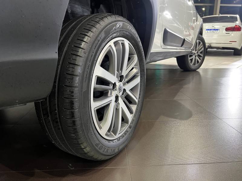 FIAT - STRADA - 2023/2023 - Branca - R$ 112.900,00