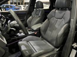 AUDI - Q5 - 2021/2022 - Preta - R$ 315.800,00