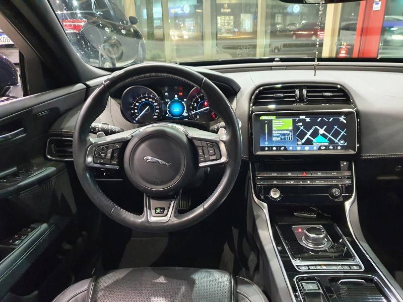 JAGUAR - XE - 2018/2019 - Azul - R$ 159.900,00