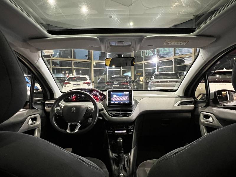 PEUGEOT - 208 - 2018/2019 - Prata - R$ 56.800,00