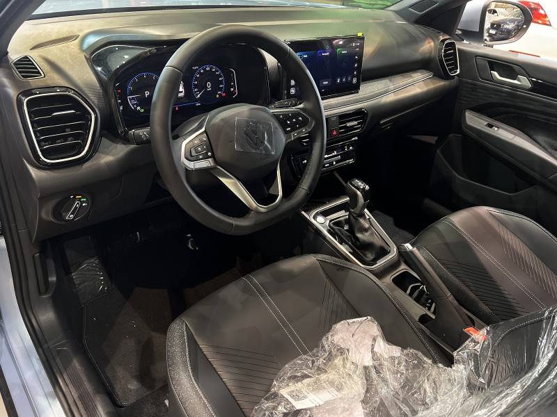 VOLKSWAGEN - TERA - 2025/2026 - Prata - R$ 139.990,00