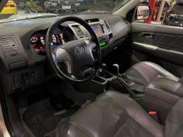 TOYOTA - HILUX - 2011/2012 - Prata - R$ 125.800,00