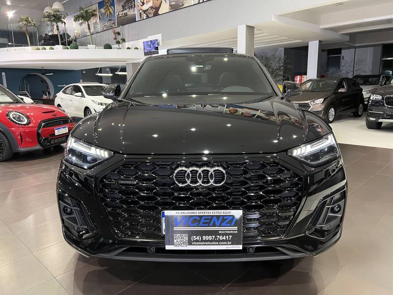 AUDI - Q5 - 2021/2022 - Preta - R$ 315.800,00