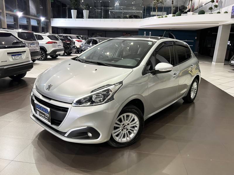 PEUGEOT - 208 - 2018/2019 - Prata - R$ 56.800,00