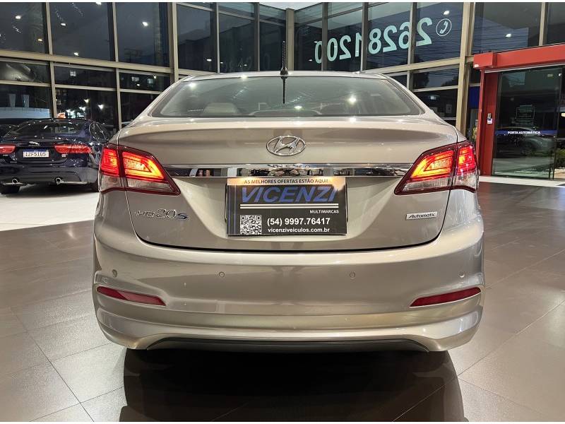 HYUNDAI - HB20S - 2018/2018 - Prata - R$ 72.800,00