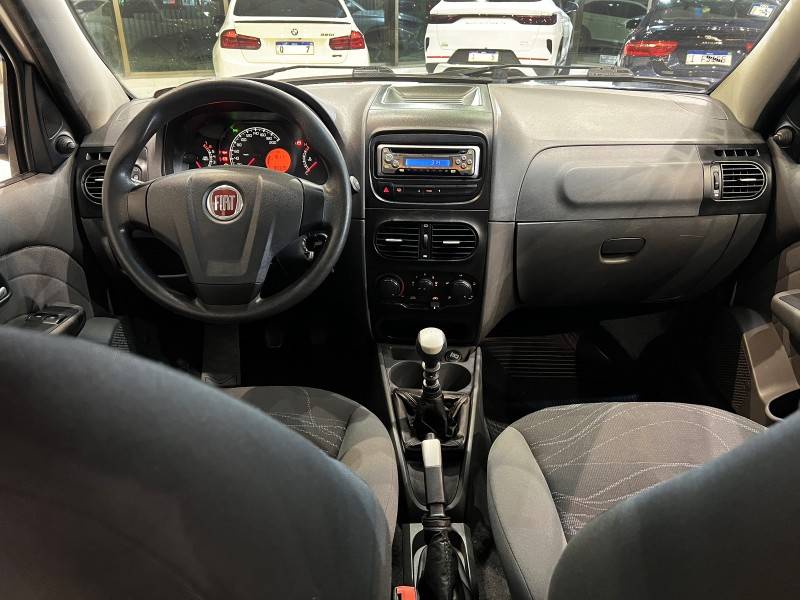 FIAT - SIENA - 2013/2013 - Prata - R$ 39.800,00