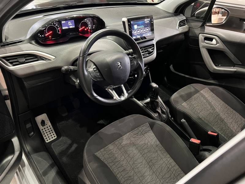 PEUGEOT - 208 - 2018/2019 - Prata - R$ 56.800,00