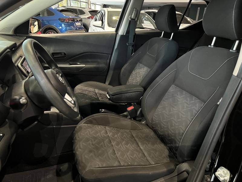 NISSAN - KICKS - 2023/2024 - Preta - R$ 105.800,00