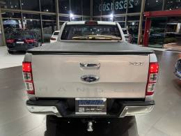 FORD - RANGER - 2017/2018 - Prata - R$ 135.800,00