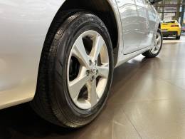 TOYOTA - COROLLA - 2013/2014 - Prata - R$ 73.800,00