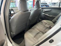 TOYOTA - COROLLA - 2013/2014 - Prata - R$ 73.800,00
