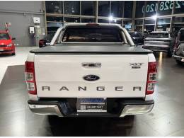 FORD - RANGER - 2013/2014 - Branca - R$ 111.800,00