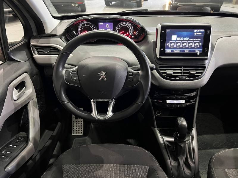 PEUGEOT - 208 - 2018/2019 - Prata - R$ 56.800,00